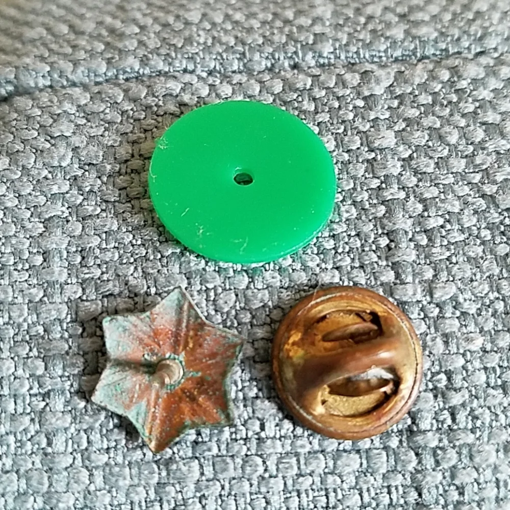 VINTAGE/ANTIQUE Girl Scout 6 Point Gold Member Pin